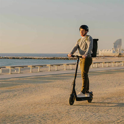 Segway Ninebot MAX G2 lifestyle sand