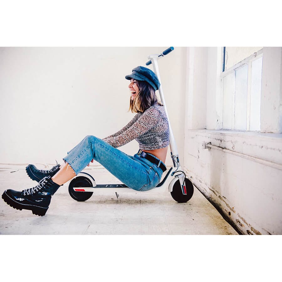 lifestyle-unagi model one e500 electric scooter girl seat